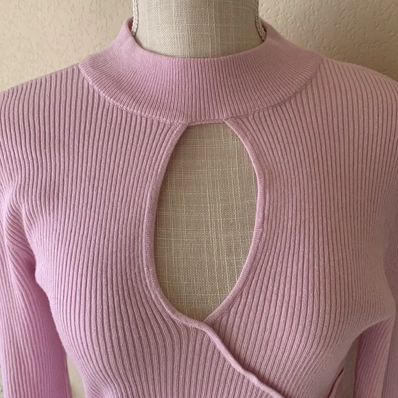 Cute Junior’s long sleeve top. NWT, color (winsome orchid). XL - Picture 2 of 8